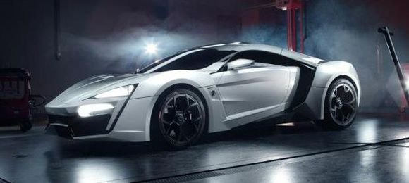 Lykan Hypersport roda em Mônaco
