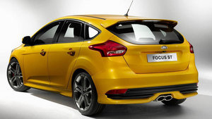 ford-focus-st-2015-traseira.jpeg