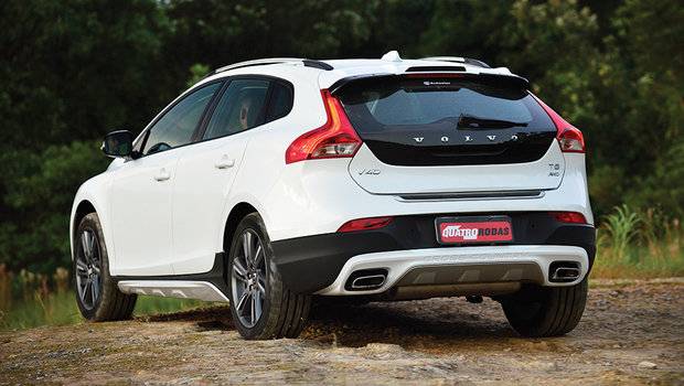 Volvo considera produzir modelos V40 e XC60 Polestar