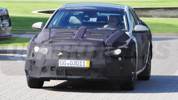 Kia testa novo Optima na Alemanha