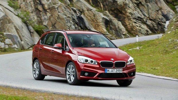 BMW Série 2 ganha três novos motores