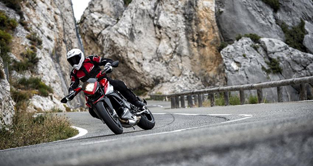 MV Agusta Rivale 800 chega por R$ 55,5 mil MV Agusta Rivale 800 chega por R$ 55,5 mil