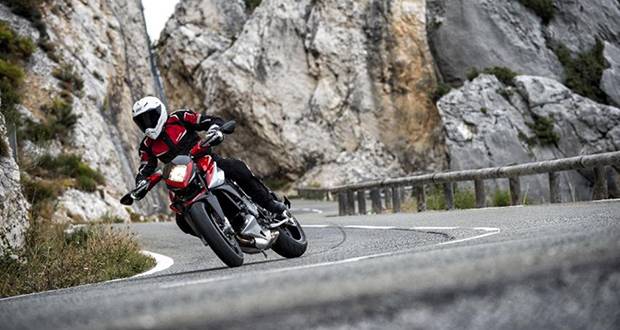 MV Agusta Rivale 800 chega por R$ 55,5 mil