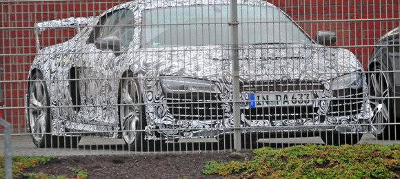 Audi testa R8 misterioso na Europa