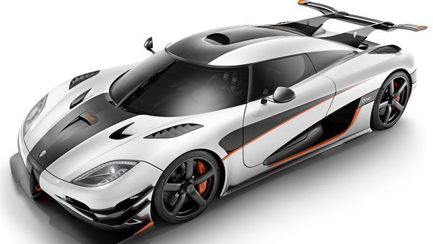 Primeiro Koenigsegg One:1 na Alemanha trava sistema de registro do país