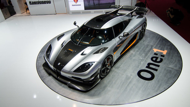 Koenigsegg One:1 trava computadores na Alemanha