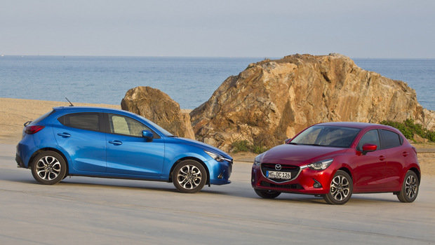 Mazda revela detalhes do mini hatch Mazda2