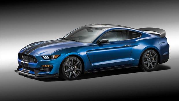 Primeiro Mustang Shelby GT350R vai a leilão
