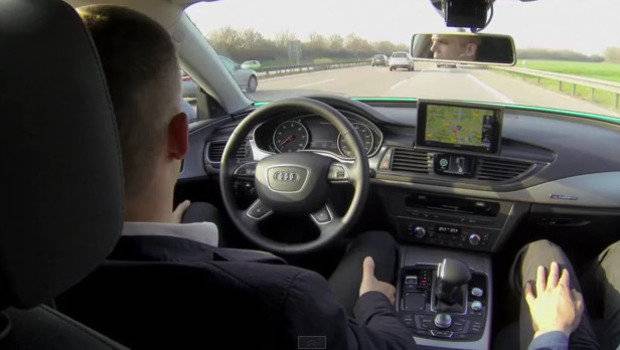 Audi mostra A7 concept com sistema de condução autônoma