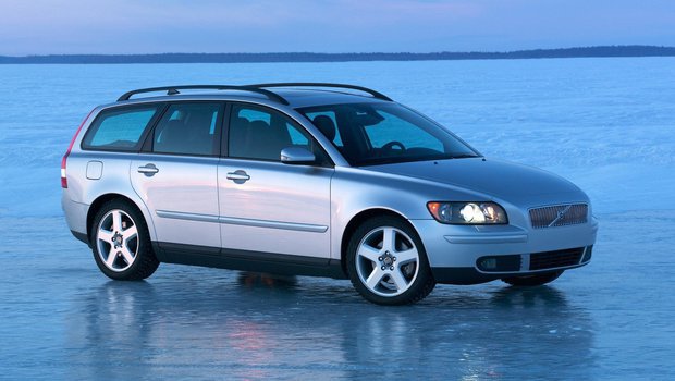 volvo-v50_2005_1600x1200_wallpaper_04.jpeg