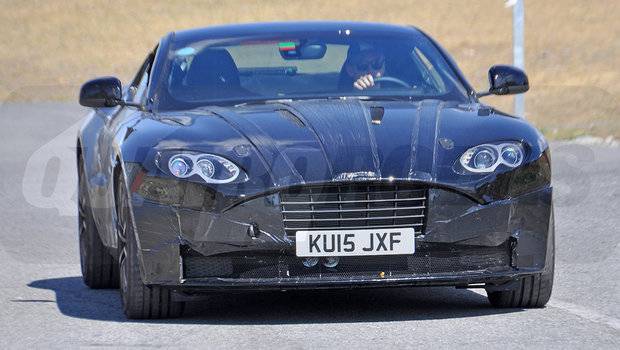 Aston Martin continua a testar o DB11