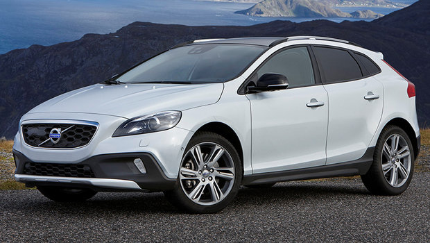 Com novo motor, V40 Cross Country sai por R$ 145.990