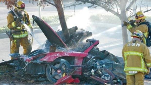 Filha de Paul Walker está processando a Porsche