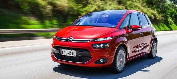 Maior por dentro e mais moderna, Citroën C4 Picasso chega por R$ 110.900