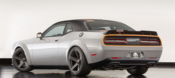 Mopar mostra sua seleção de Dodge e Chrysler preparados para o SEMA