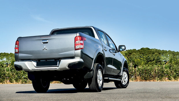 qr-676-hilux-12-tif.jpeg?1449259121