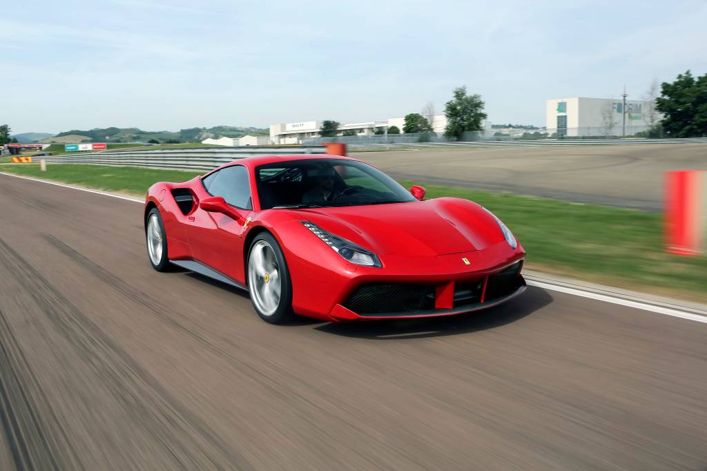 ferrari-488-gtb ferrari-488-gtb