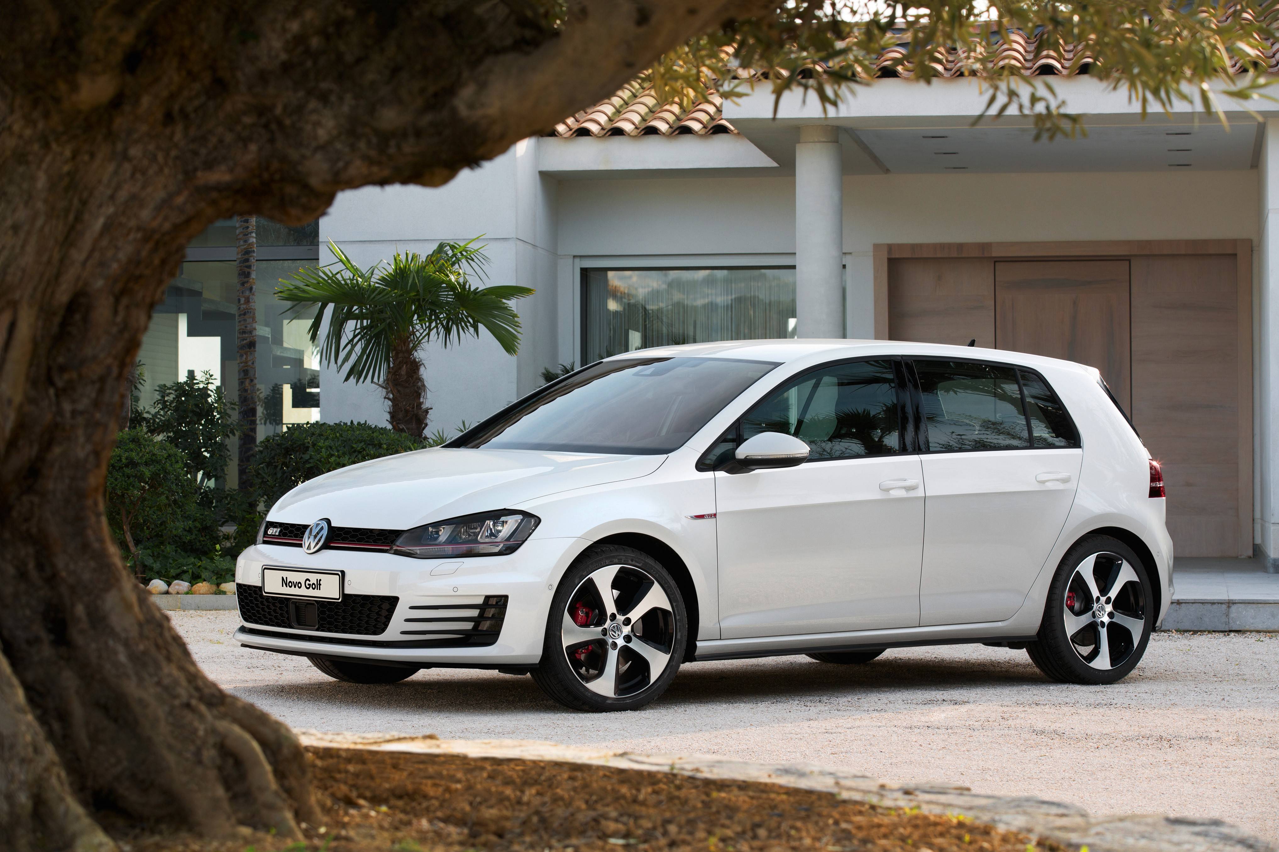 Impressões: Golf GTI nacional fica mais caro, mas mantém qualidades do importado