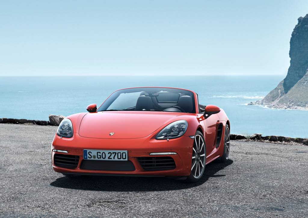 Porsche 718 Boxster estreia nome e visual renovados