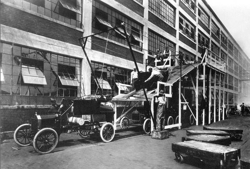 A evolução das linhas de montagem de automóveis ao longo do século