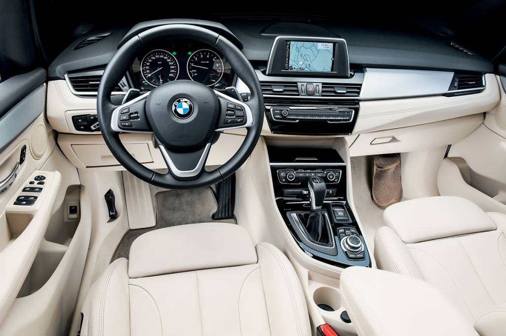 BMW 225i Active Tourer BMW 225i Active Tourer