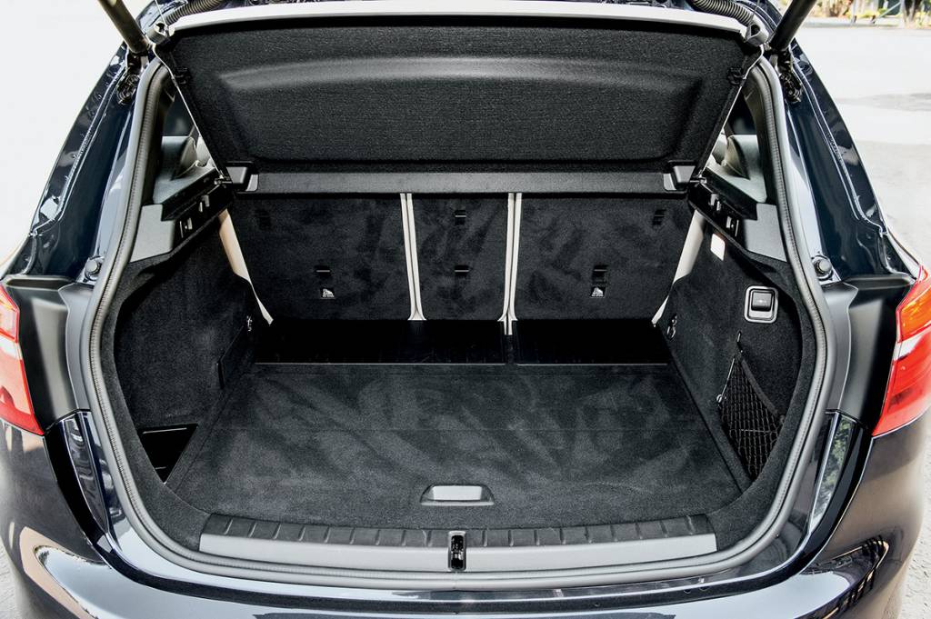 BMW 225i Active Tourer BMW 225i Active Tourer