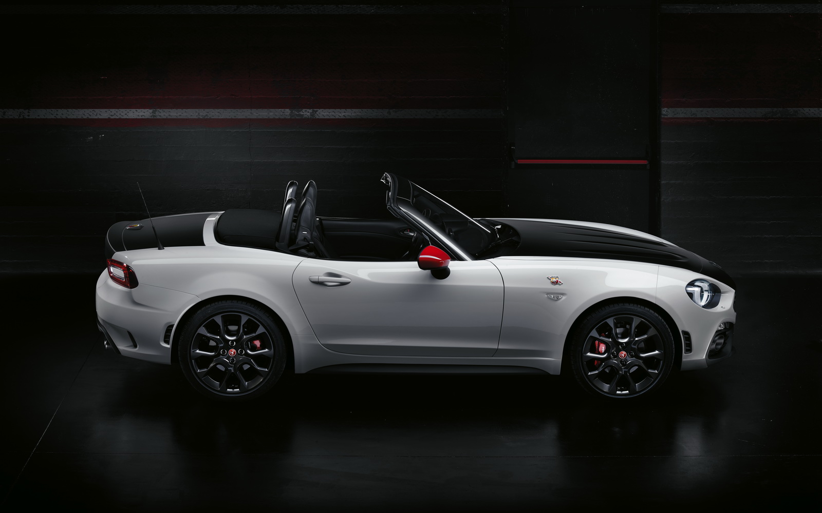 Abarth 124 Spider 2