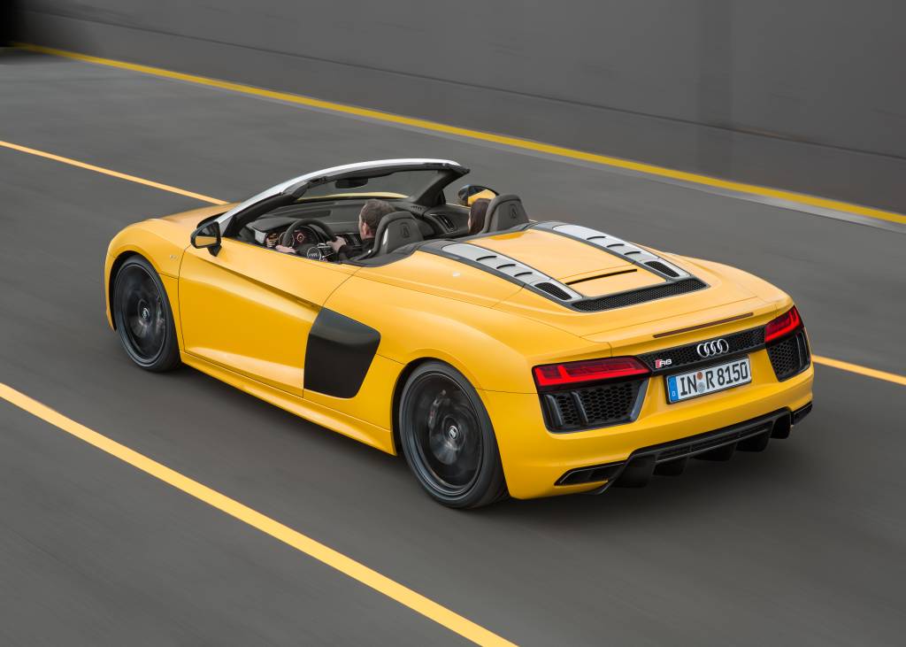 Audi revela versão Spyder V10 do esportivo R8