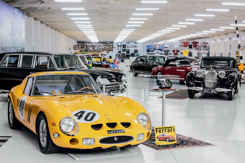 Um passeio por uma das maiores coleções de clássicos do Brasil em 90 fotos