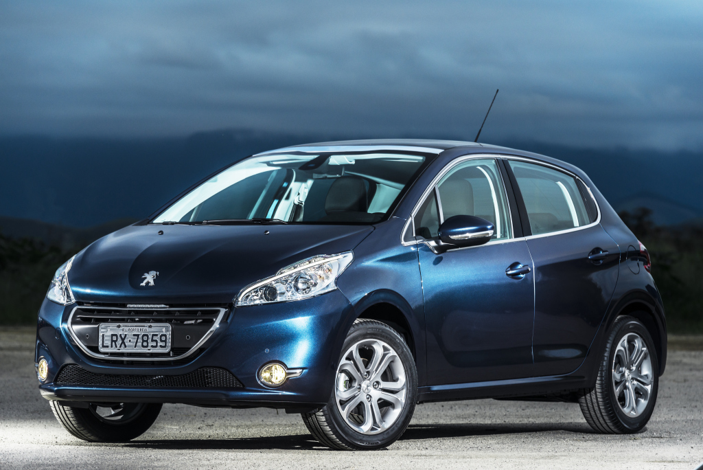 Peugeot convoca recall de mais de 30 mil unidades dos 208 e 2008
