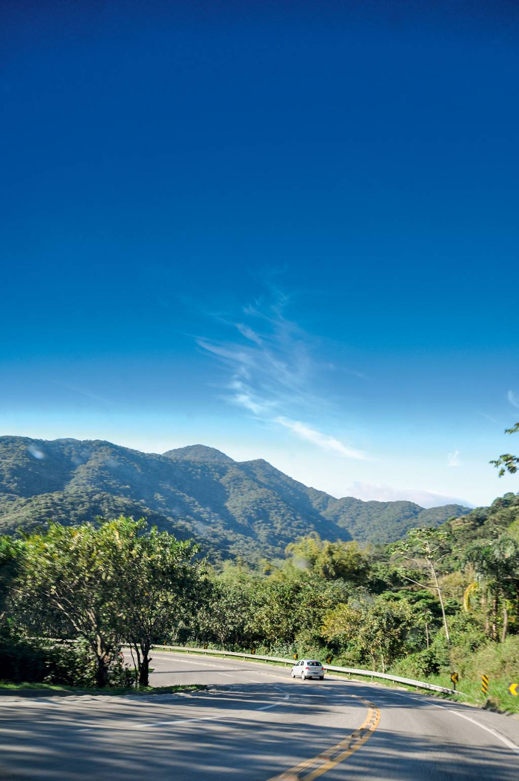 Três roteiros para viajar de carro no final de semana