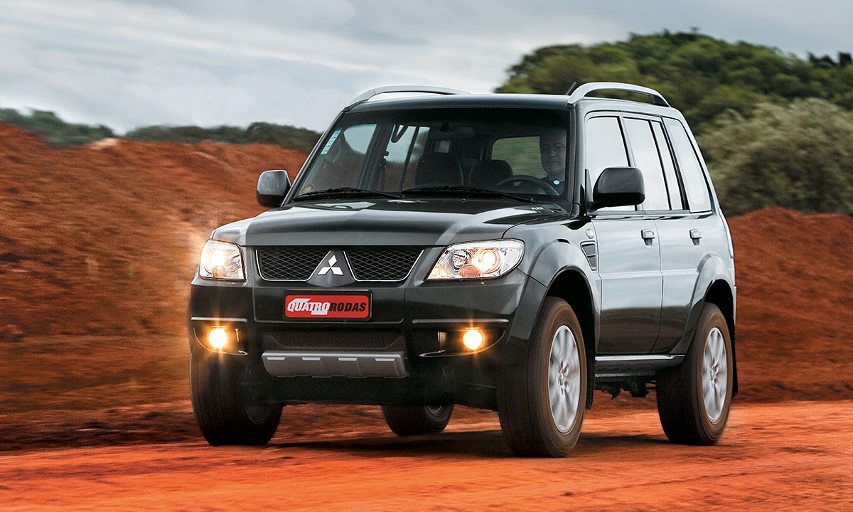 Mitsubishi Pajero TR4