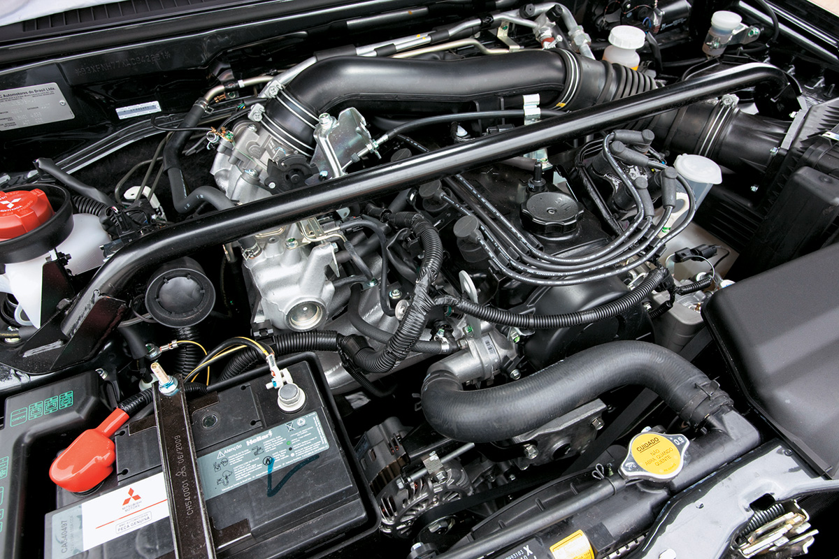 Mitsubishi Pajero TR4