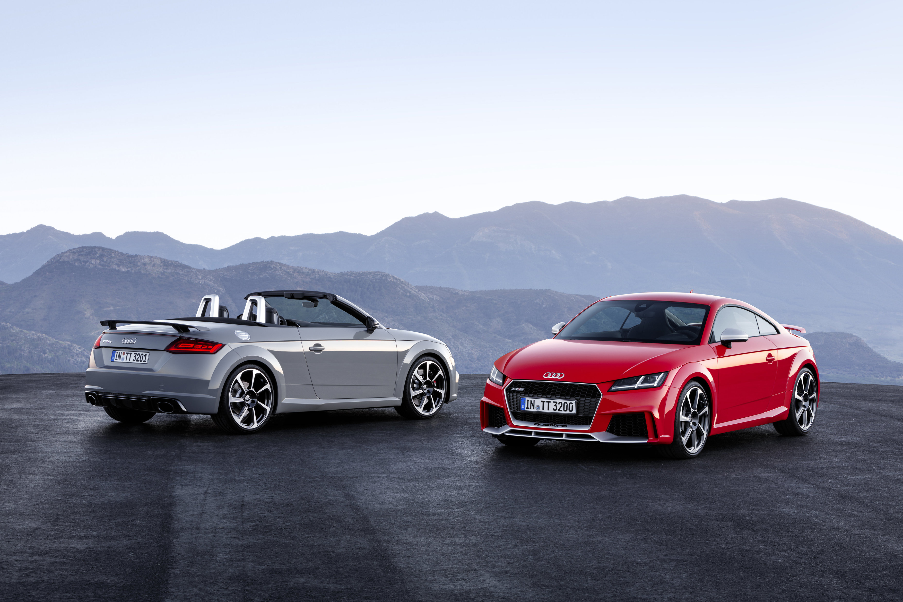 Novo Audi TT RS debuta no Salão de Pequim com 400 cv