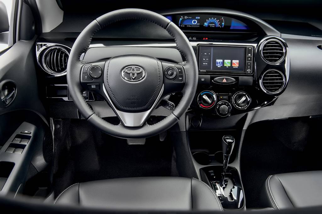 Toyota Etios XLS 1.5 A/T Toyota Etios XLS 1.5 A/T