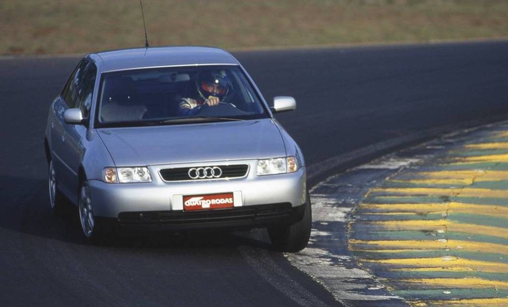Audi A3 1.8 Turbo x Fiat Marea 2.0 Turbo