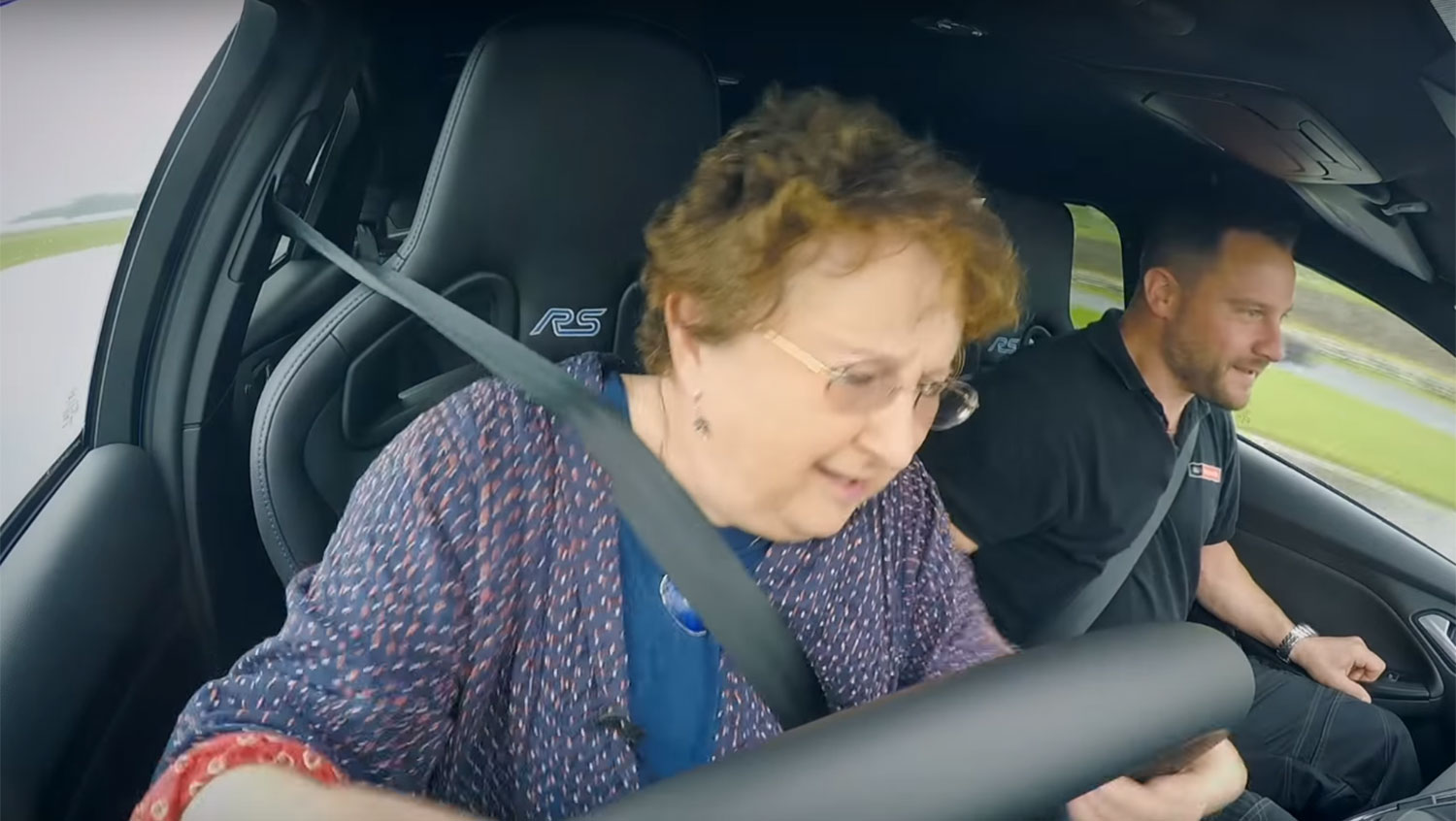 Vídeo: até sua mãe poderia fazer drift em um Ford Focus RS