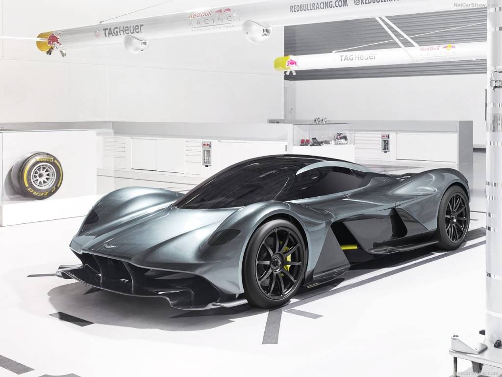 Aston Martin e Red Bull revelam hipercarro de produção limitada