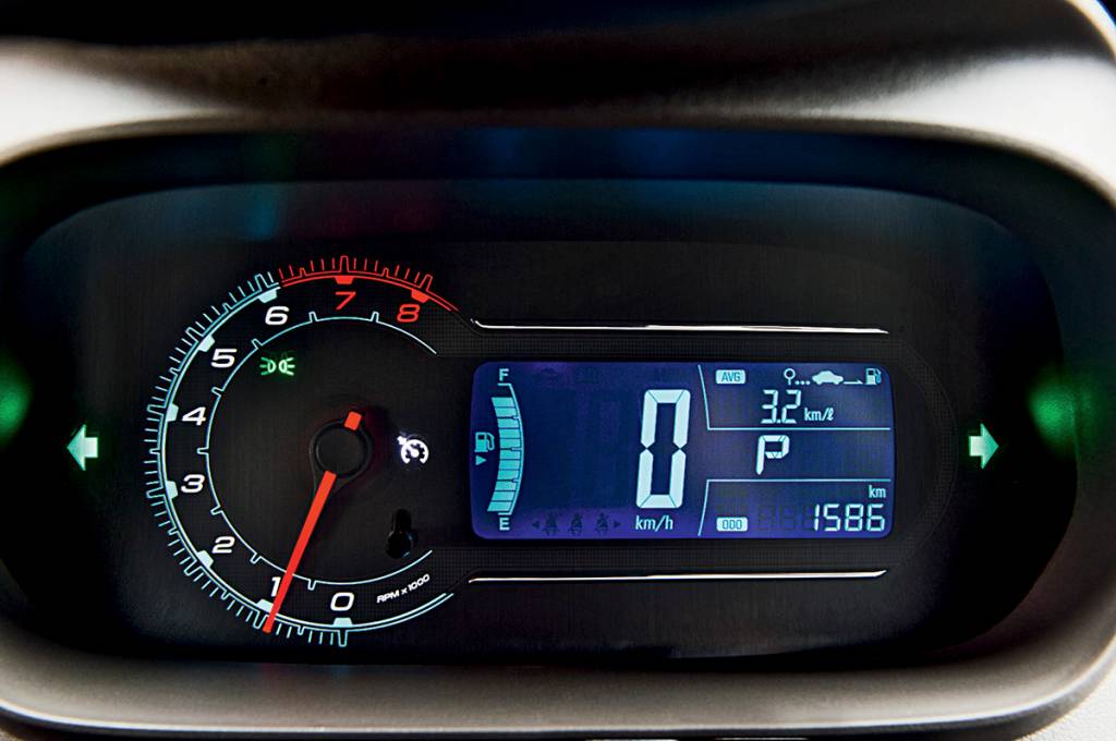 Qual é a margem de erro dos velocímetros digitais e analógicos?