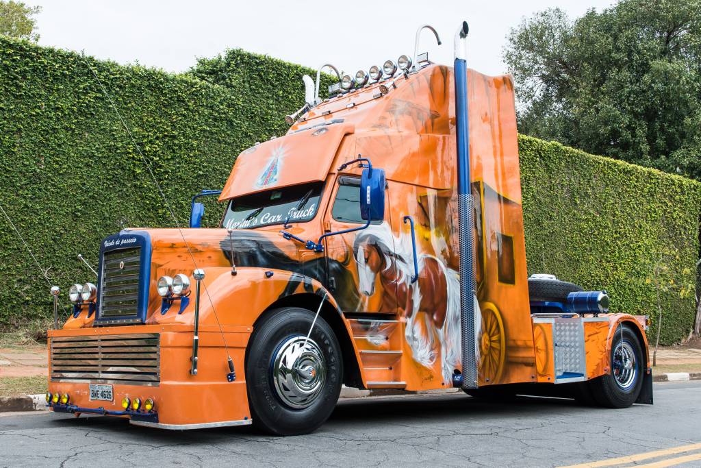 Caminhão de passeio: empresário personaliza pesados para viajar
