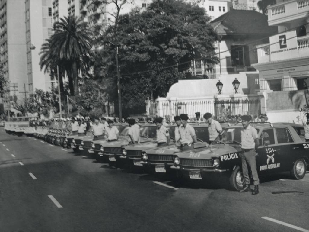 Viaturas policiais - Corcel Viaturas policiais - Corcel