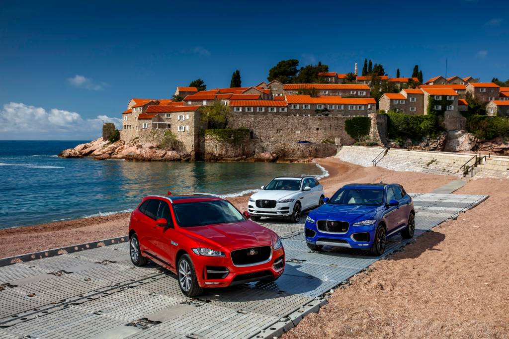 F-Pace 3 F-Pace 3