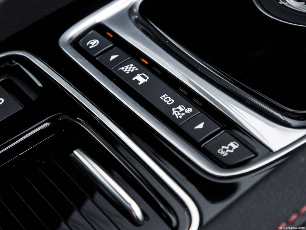 Jaguar F-Pace 7 Jaguar F-Pace 7