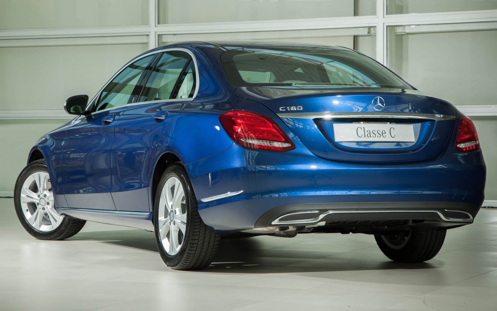 Mercedes-Benz-C180-2015 (9)