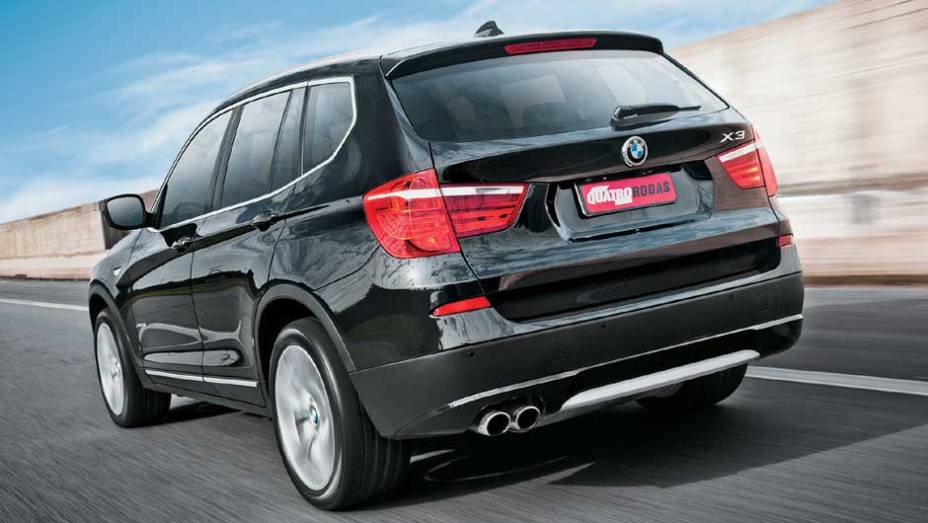 Desenho da traseira aproximou o X3 de seu irmão X5 Desenho da traseira aproximou o X3 de seu irmão X5