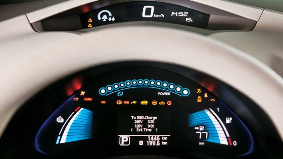 Nissan Leaf | <a href="https://beta-develop.quatrorodas.abril.com.br/salao-do-automovel/2012/carros/leaf-703954.shtml" rel="migration">Leia mais</a>