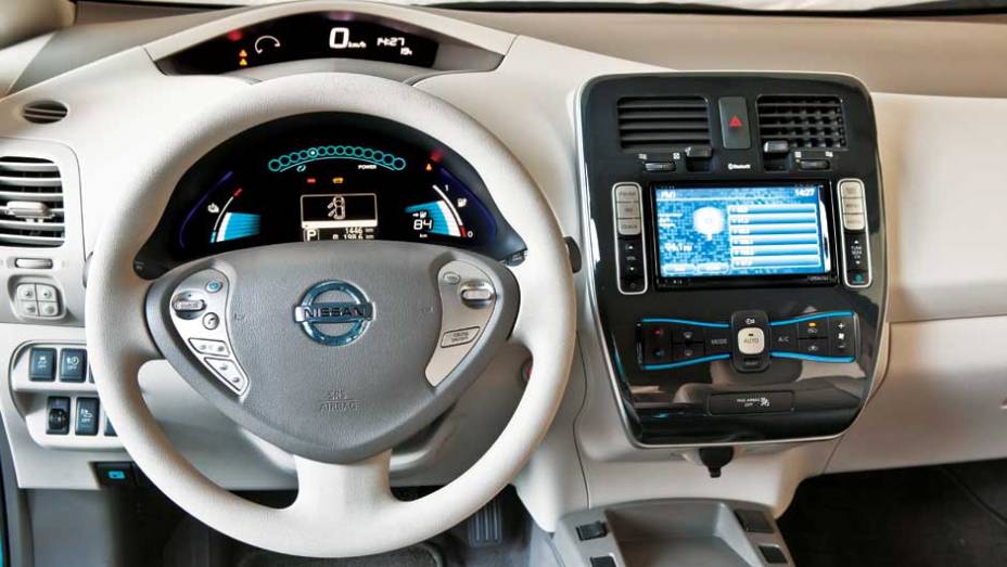 Nissan Leaf | <a href="https://beta-develop.quatrorodas.abril.com.br/salao-do-automovel/2012/carros/leaf-703954.shtml" rel="migration">Leia mais</a>