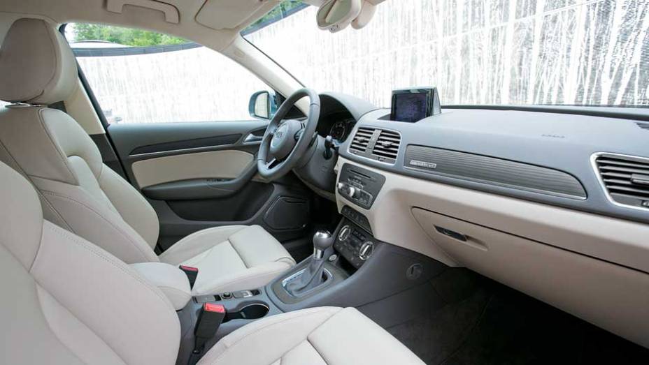 H&aacute; espa&ccedil;o interno suficiente para transportar cinco adultos...