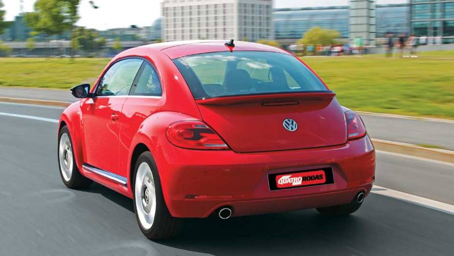 O aerofólio é da versão Sport. As lanternas perderam o característico formato circular O aerofólio é da versão Sport. As lanternas perderam o característico formato circular