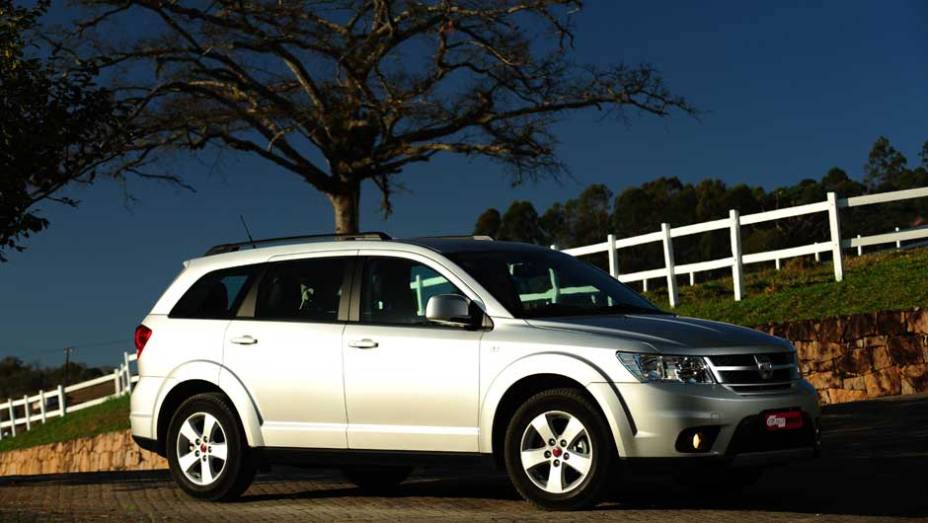 <a href="https://beta-develop.quatrorodas.abril.com.br/carros/testes/fiat-freemont-640712.shtml" rel="migration">Leia mais</a> <a href="https://beta-develop.quatrorodas.abril.com.br/carros/testes/fiat-freemont-640712.shtml" rel="migration">Leia mais</a>